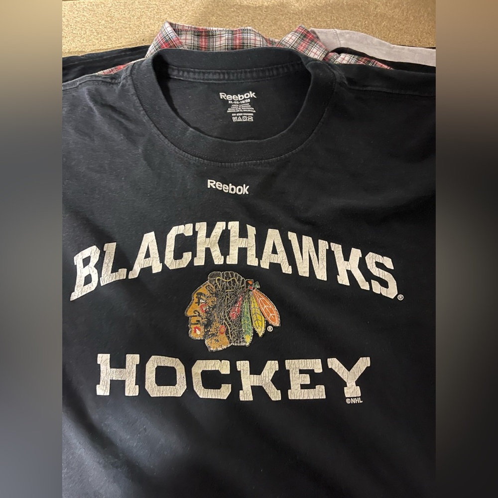 Blackhawks Hockey shirt - XL